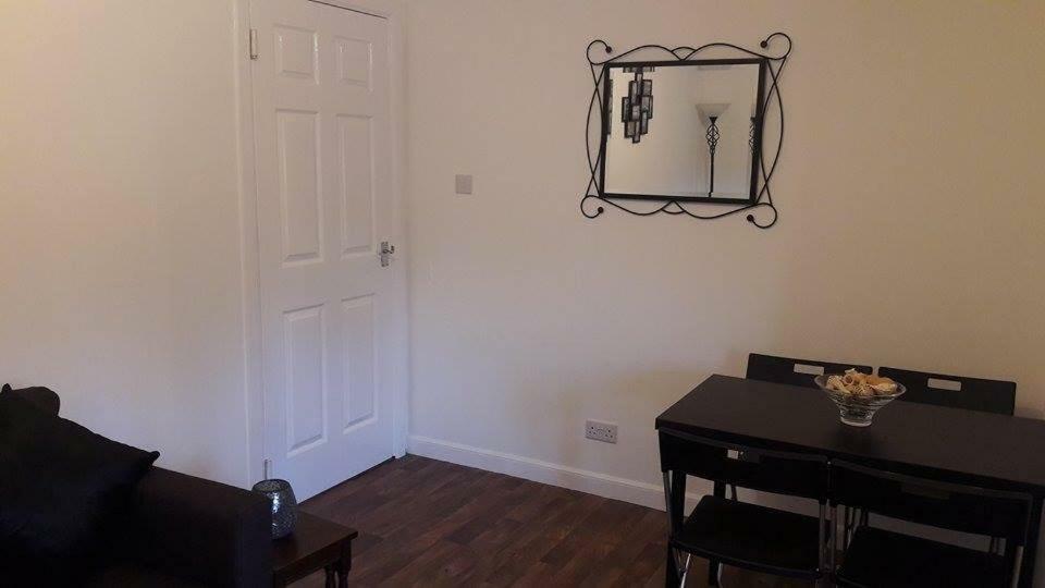 Sunnyside Apartments Coatbridge Eksteriør billede